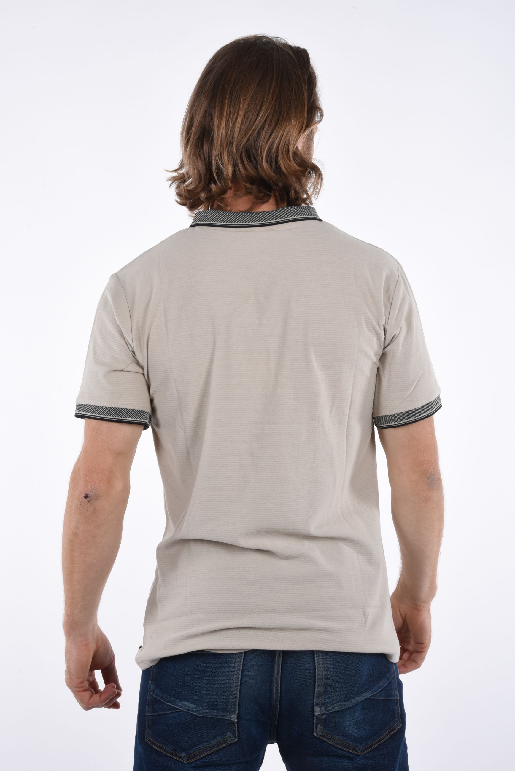 Argos T-Shirt V-Neck with collar