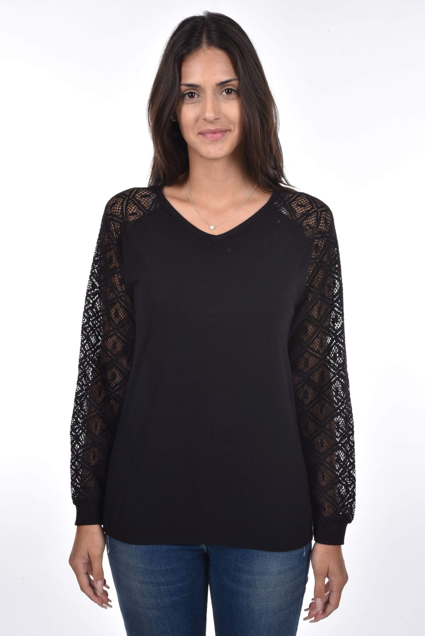 Noelle T-Shirt lace sleeves