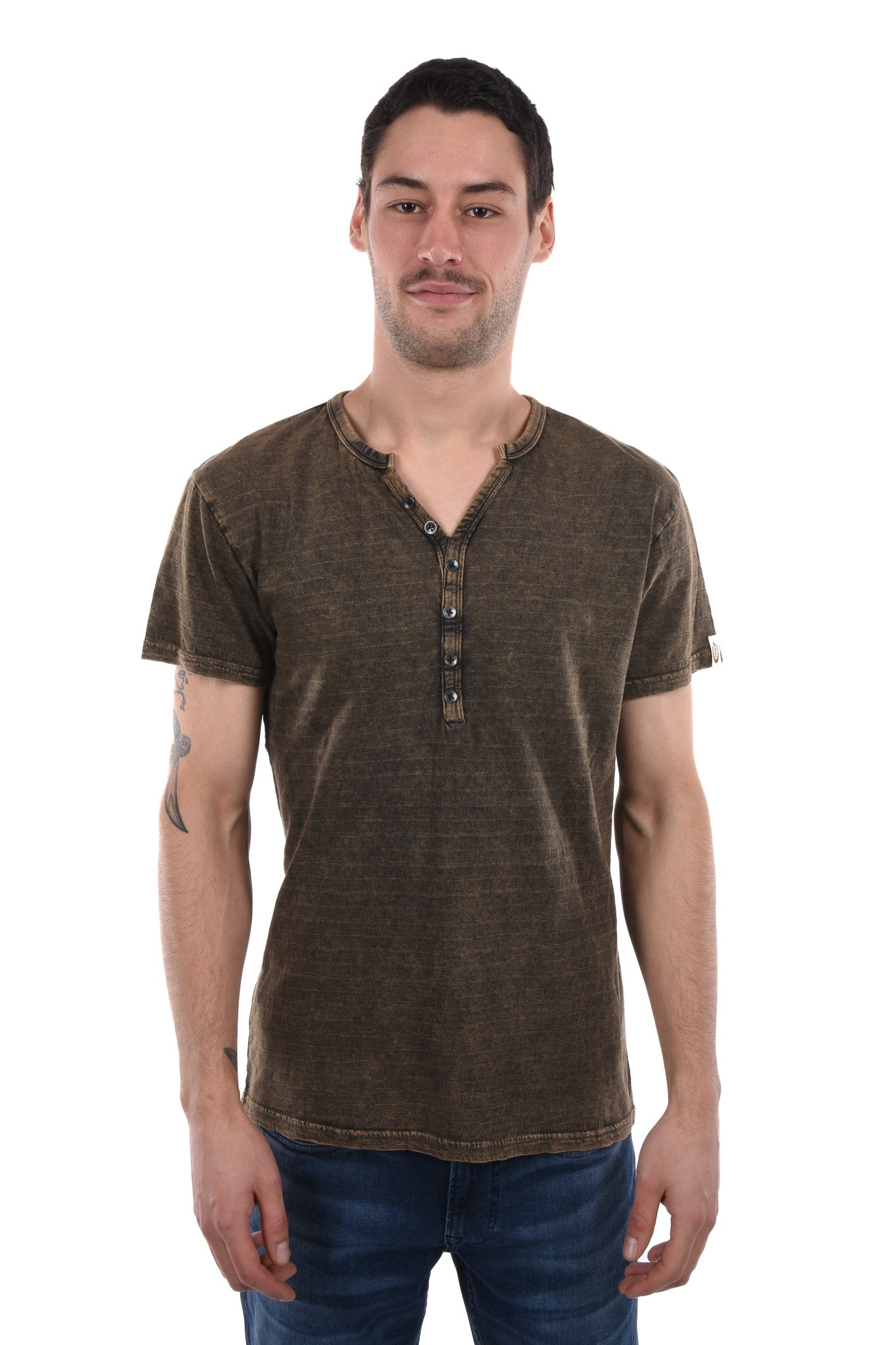 Niam T-Shirt buttons