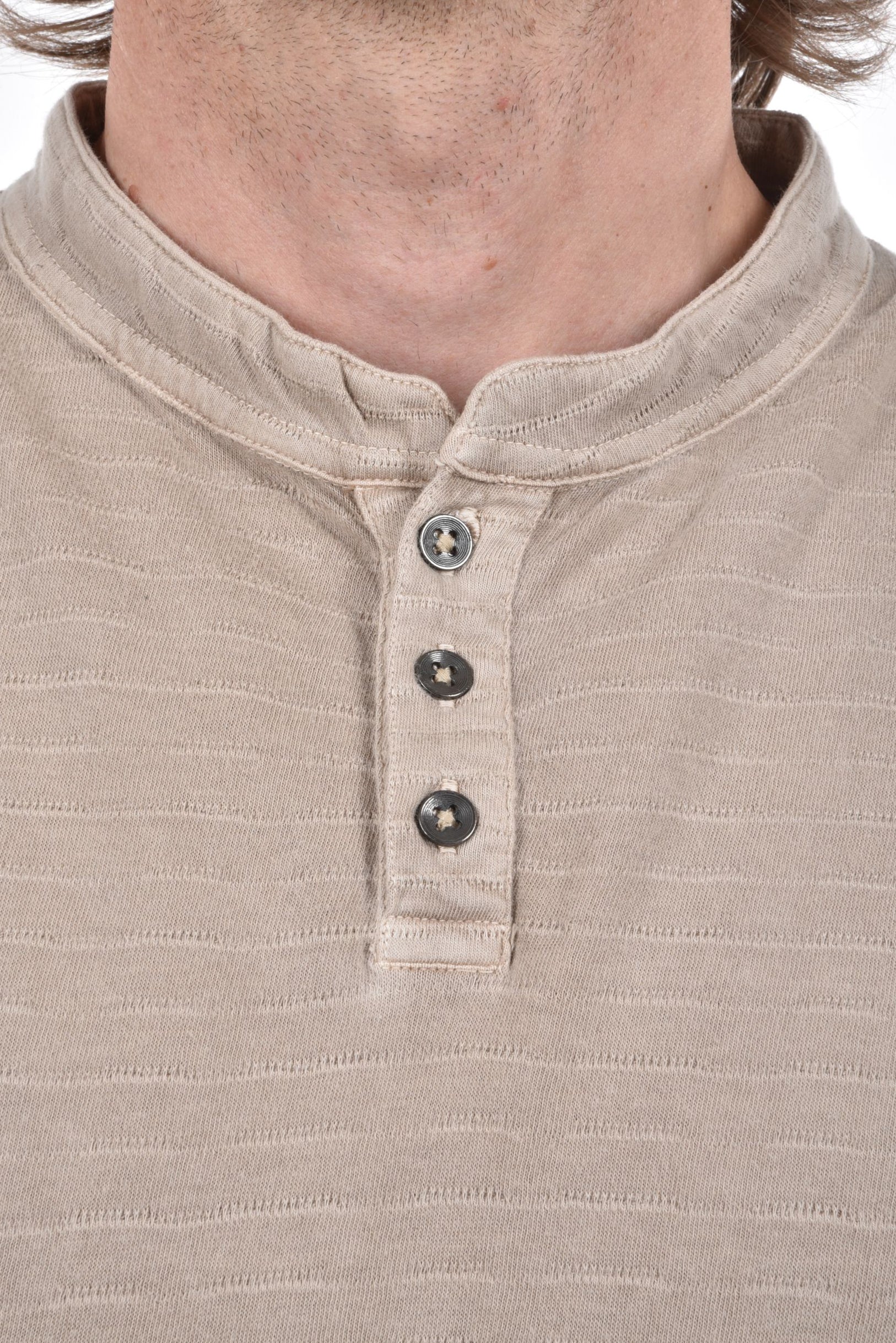 Trento T-Shirt buttons