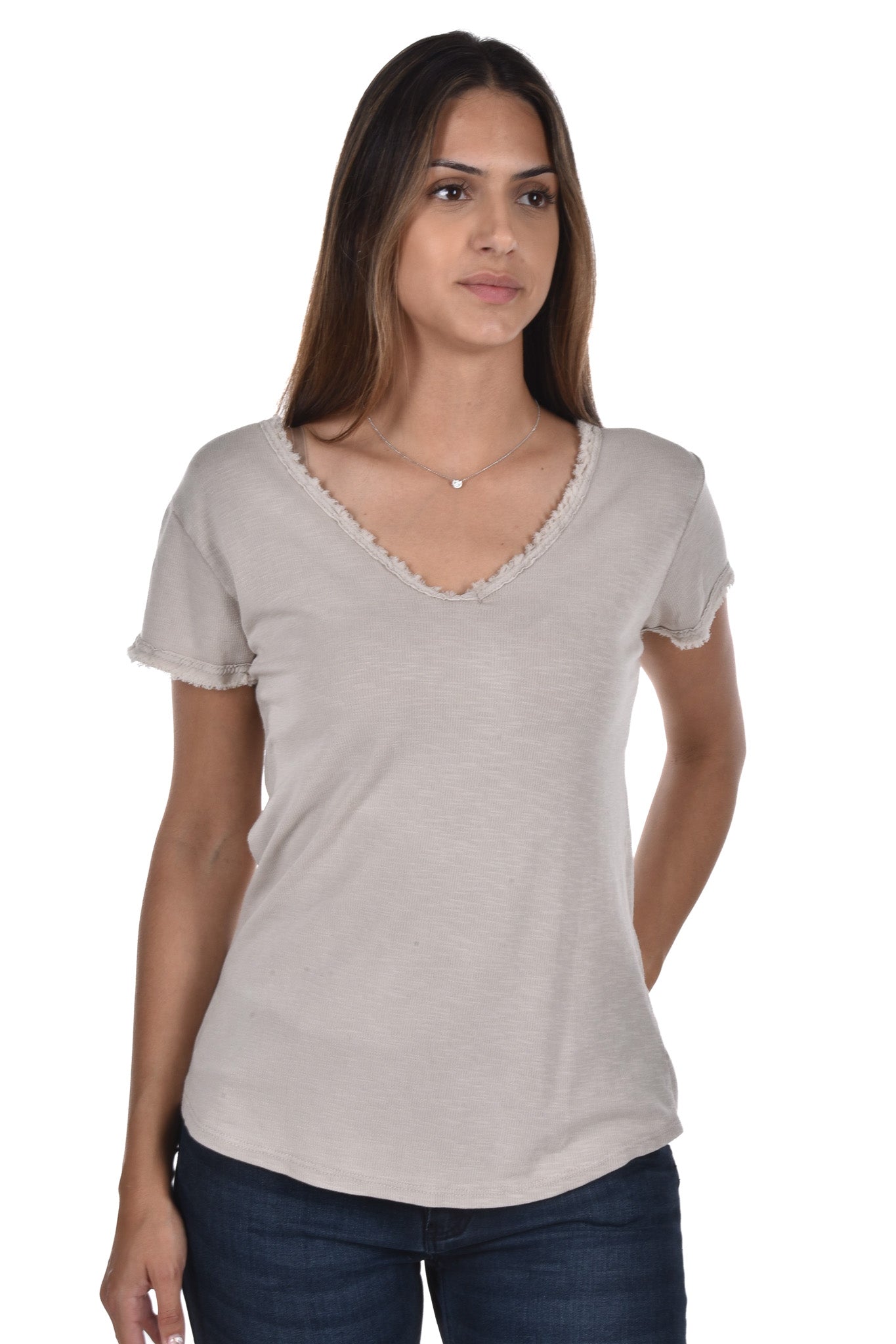 Essence T-Shirt V-Neck