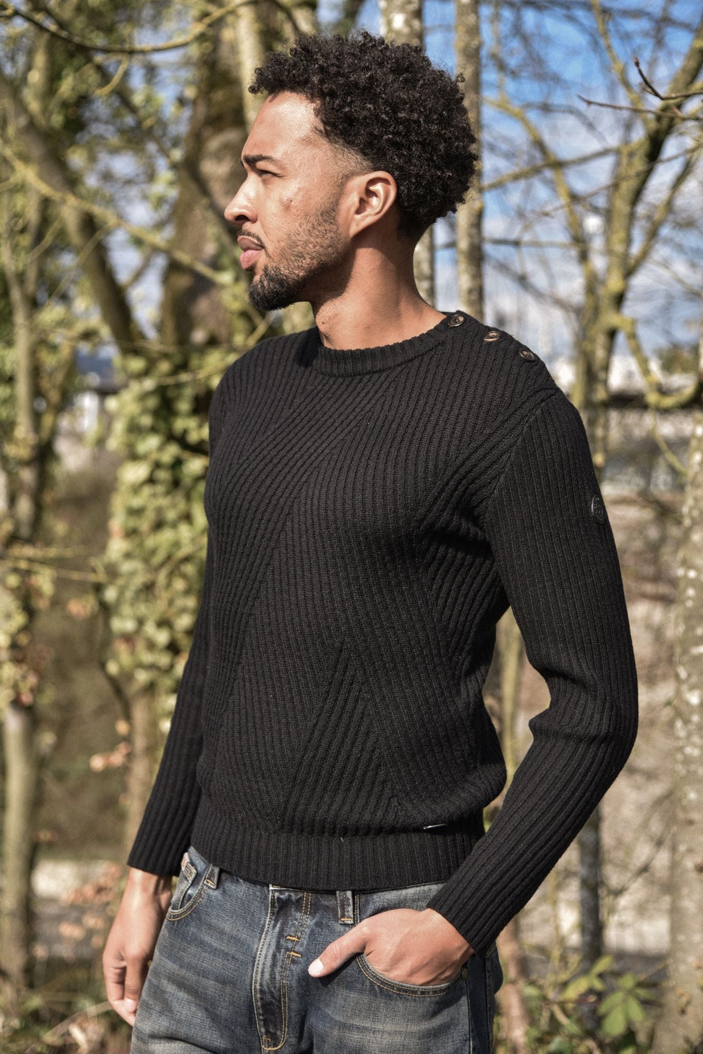 Cardiff Pullover buttons