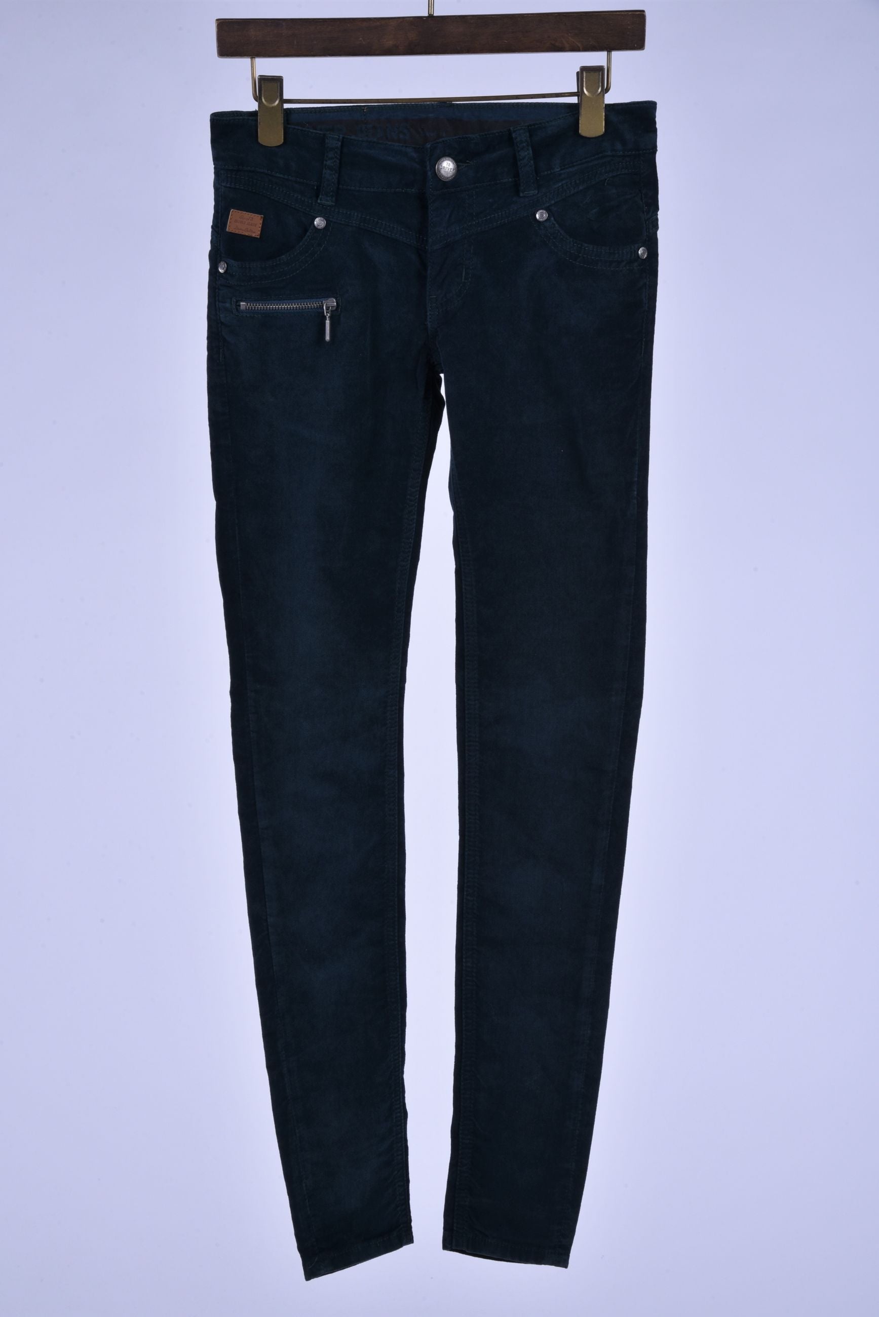 Enscut Slim Fit mid waist velvet