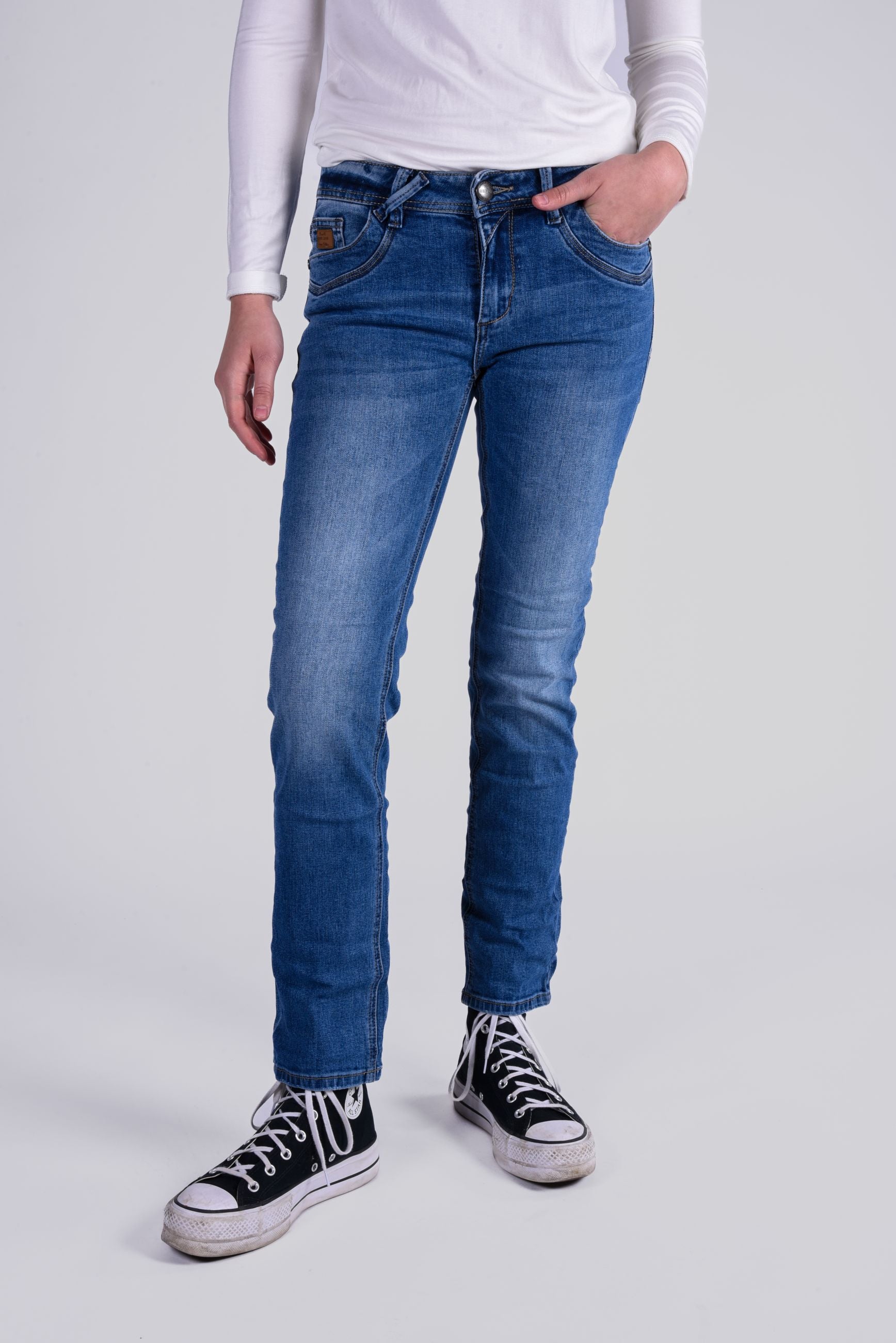 Elista Straight Cut mid