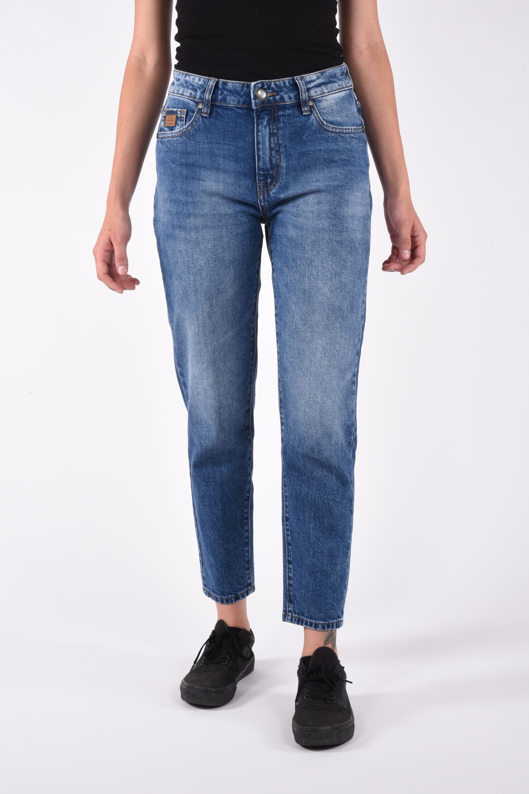Kristie Mom Fit cropped