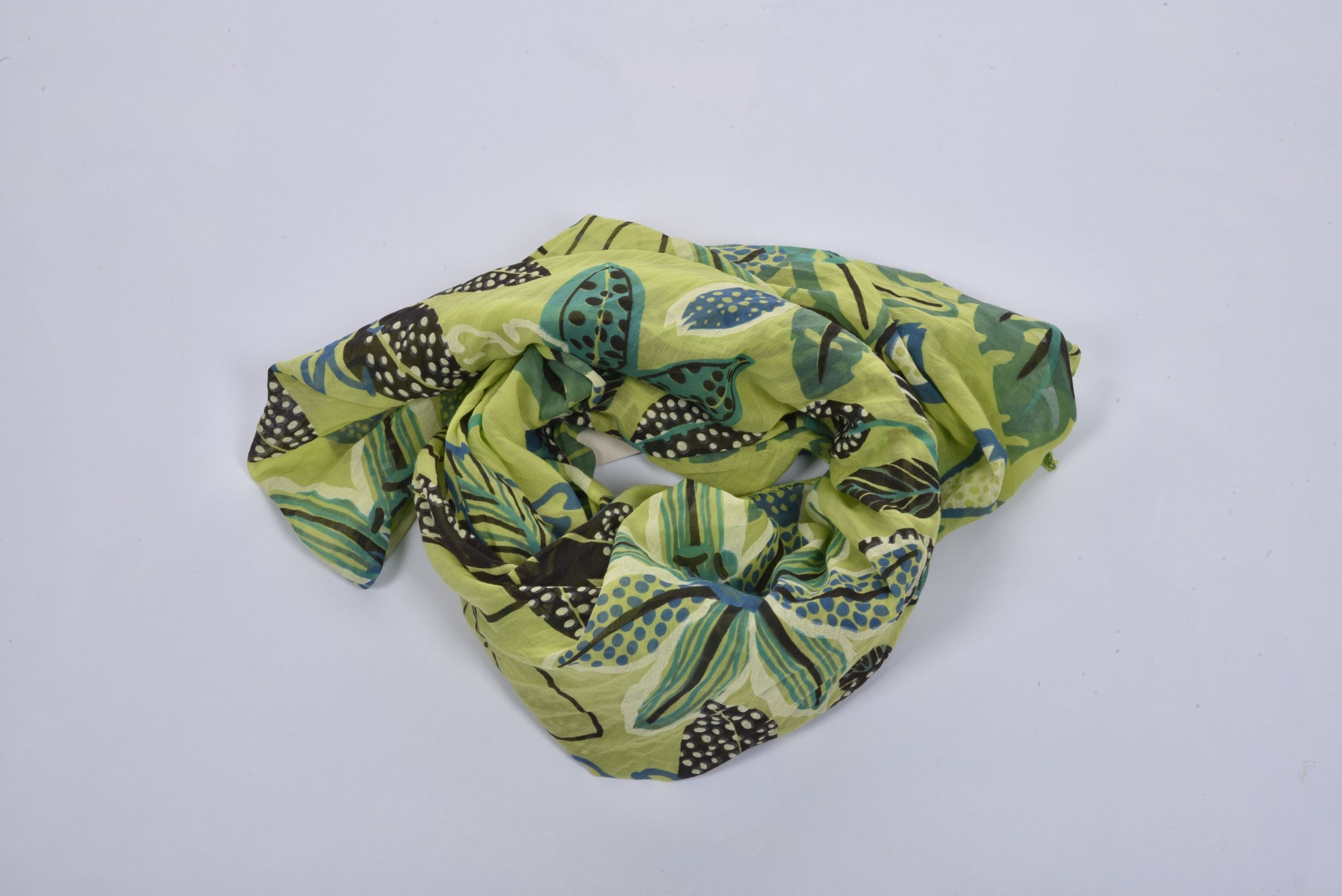 Sandie Scarf flower