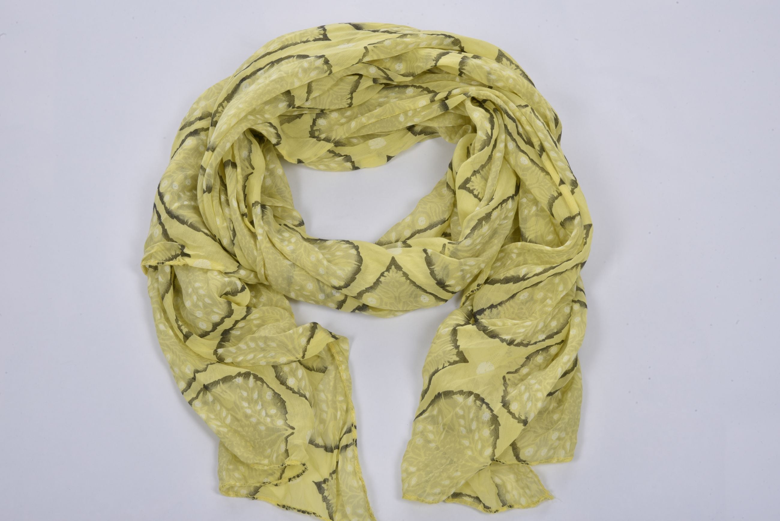 Sandie Scarf leafs