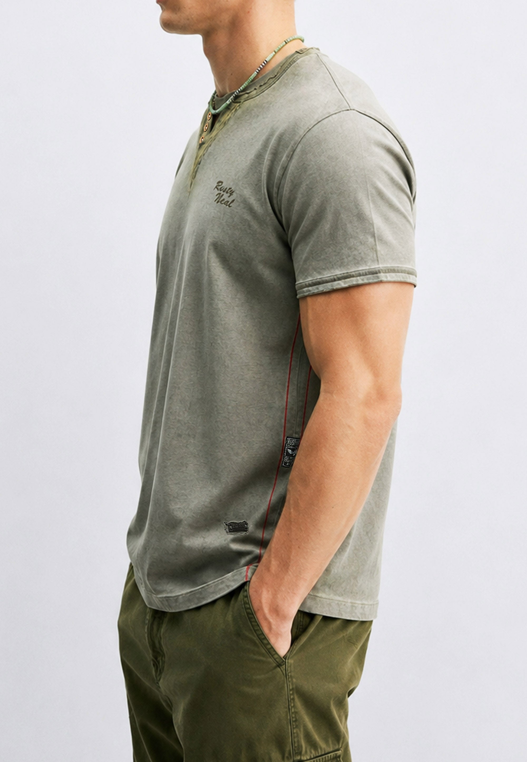 T-Shirt V-Neck fantasy