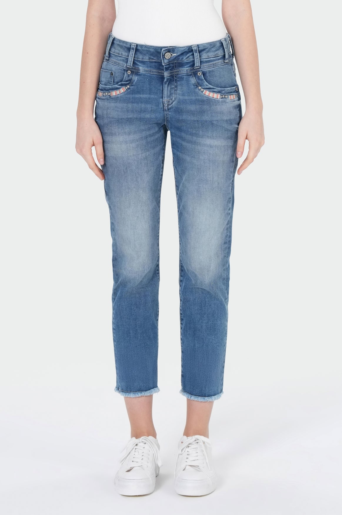 Rita Regular cropped