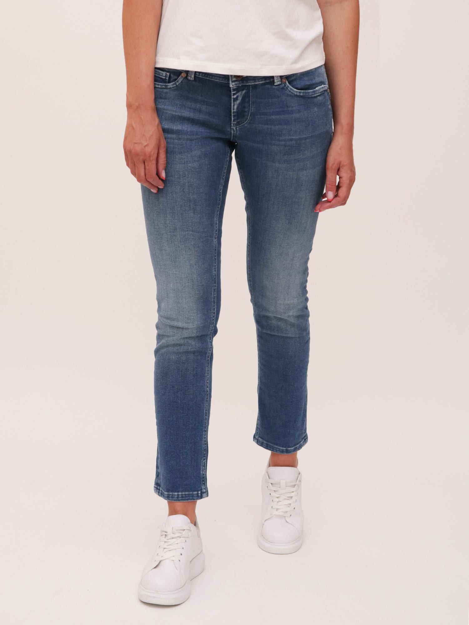 Rachel Straight Cut jogg denim