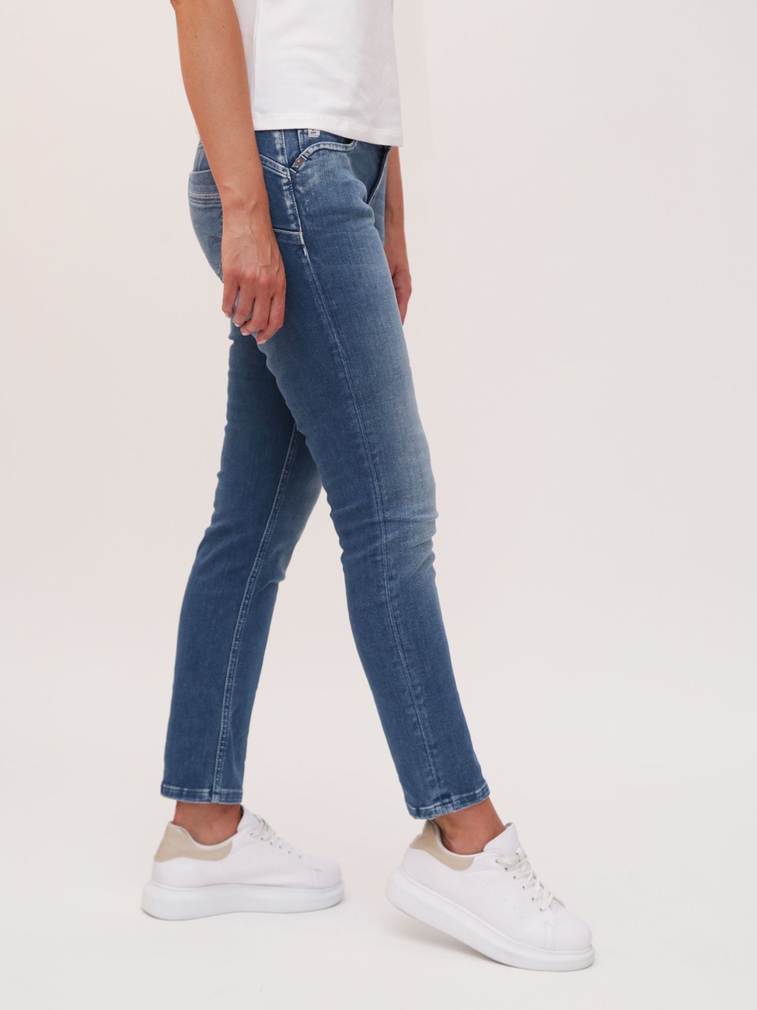 Rachel Straight Cut jogg denim
