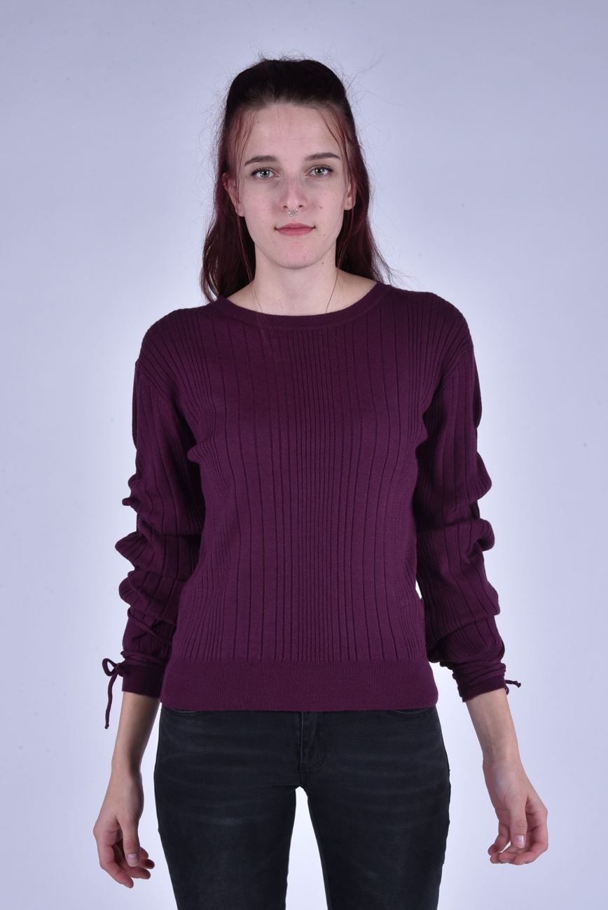 Clea Pullover strings on sleeves