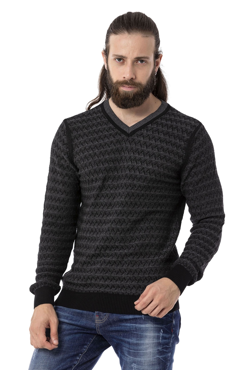 Pullover V-Neck Jaquard Pattern